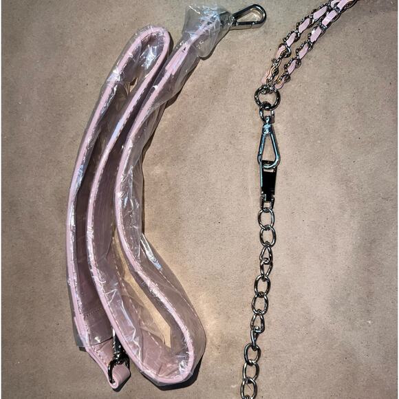 Steve Madden Women Blush Ida Icy Zip Closure Small Embossed Belt Bag - Picture 5 of 14